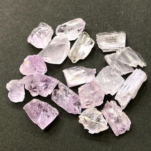 完売御礼！】南インド産レッドファントムクォーツ 原石 1個売り サイズ