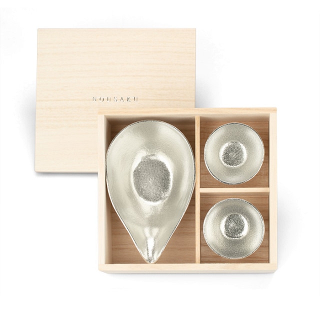 片口 - 大・ぐい呑 2ヶセット（桐箱入）｜錫製雑貨・酒器の通販は能作