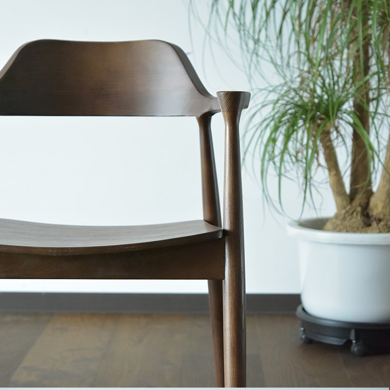 ダイニングチェア 1脚入り 座面 板座 木製 完成品 肘付き アーム付き