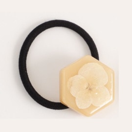 レジン ハートのヘアゴム by ナナイロリボン |「障がい者福祉」を買物