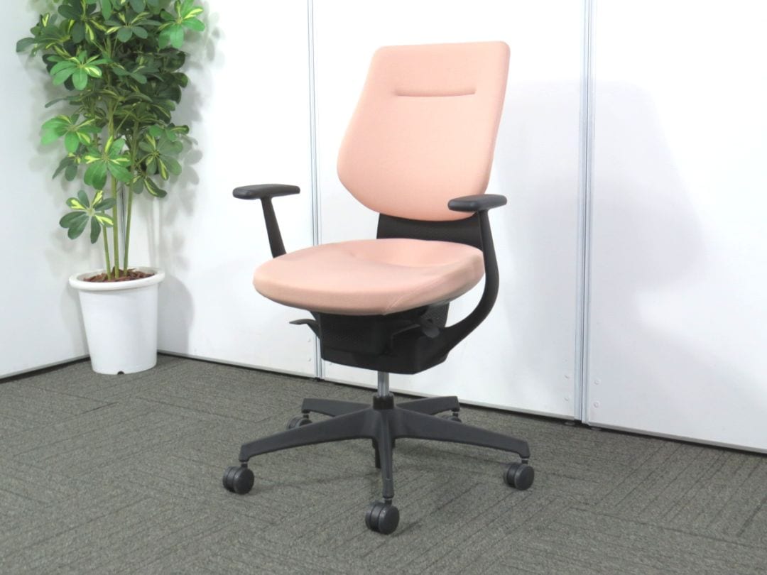 中古】コクヨ イングチェア｜バーチカルタイプ・可動肘付き・360