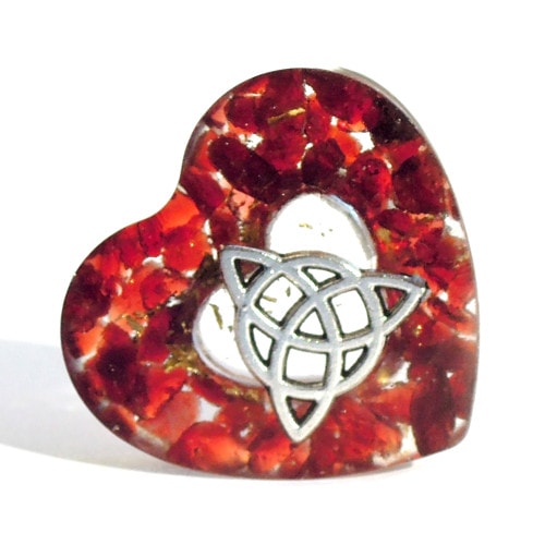 ガーネットのハートオブジェ トリスケル 《ボヘミアンオルゴナイト