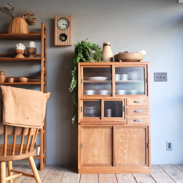 食器棚 モールガラス｜古家具,棚類｜古家具・アンティーク家具 R-select