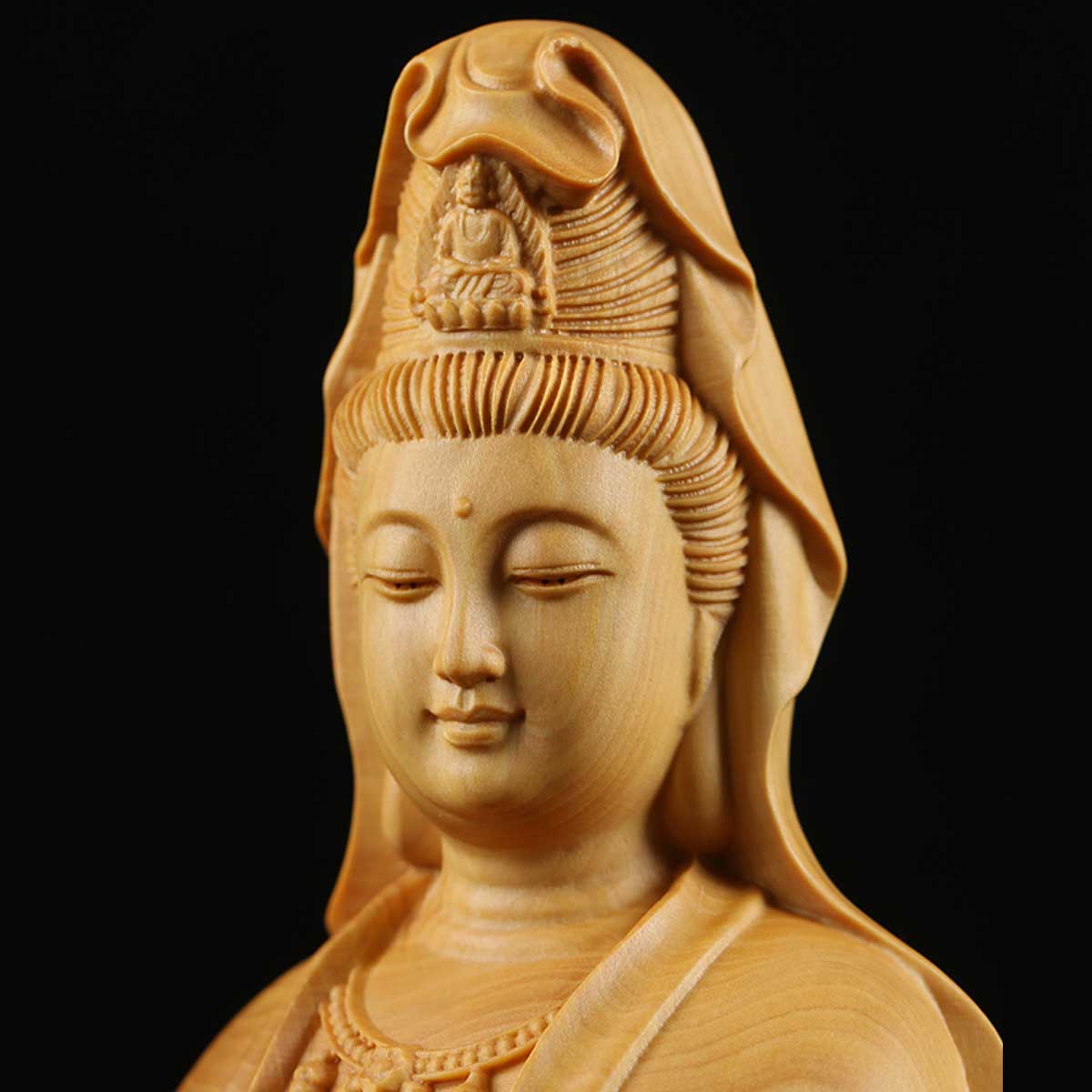 白衣観音 仏像（彩色仕上げ・高さ25cm）｜慈悲と癒しの象徴・観世音