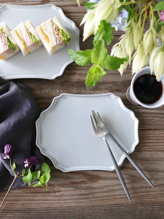 プレートRillaホワイト 23 x 17 陶器 お皿 日本製 和洋 サラグレース