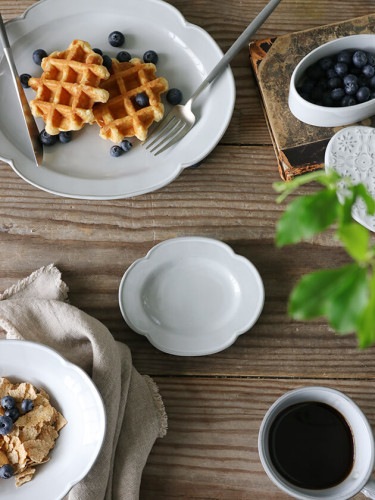 プレートFleur Petit ホワイト 12 x 10 陶器 お皿 花柄 日本製 和洋