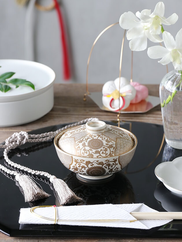 錦金彩菊華紋4寸蓋物 クリーム釉