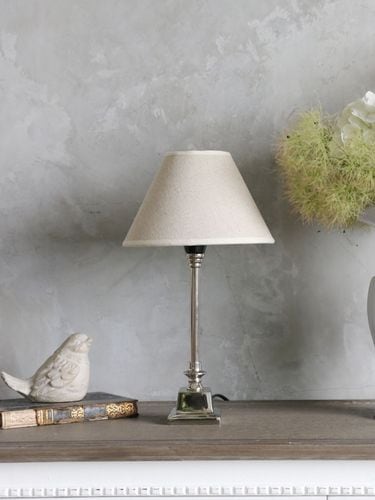 照明器具はヨーロッパ直輸入のものが中心