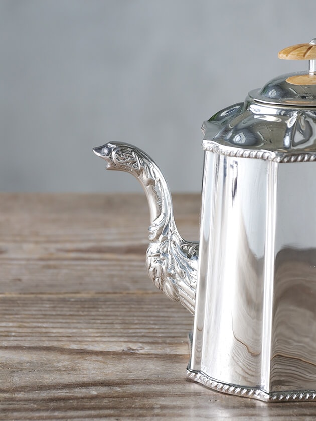 Royal Familyシルバーティーポット - サラグレース