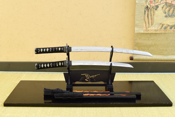 ミニドラゴン SET 刀掛台付 刀身竜彫 模造刀｜【公式】模造刀・居合刀