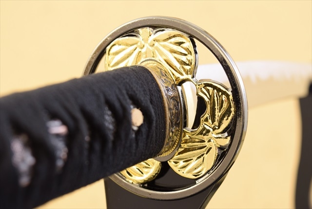 即納品 名物日光一文字 黒田如水佩刀 亜鉛合金刀身 刀袋付 高級模造刀