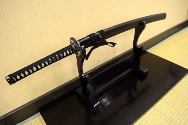 竹光刀 黒石目 中刀 シルバー塗｜【公式】模造刀・居合刀の専門店「忍屋」