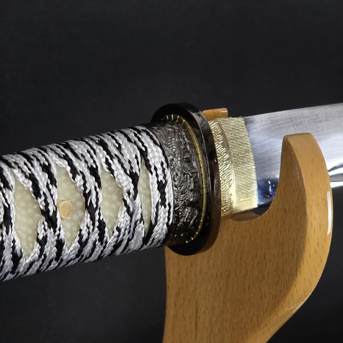 毘沙門天拵え 模造刀 上杉謙信｜【公式】模造刀・居合刀の専門店「忍屋」