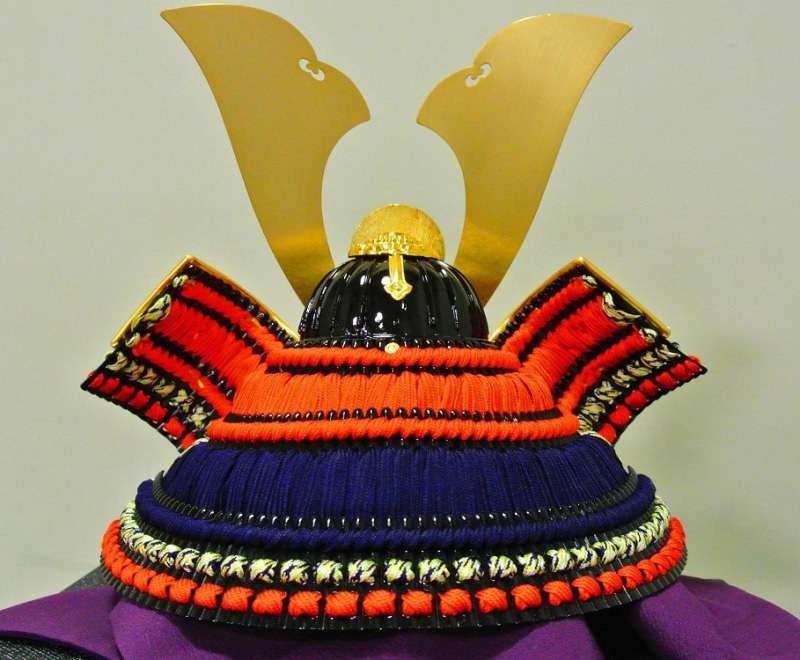 創業明治11年の人形専門店。寿月すみたやの五月人形。島津義弘 創作兜