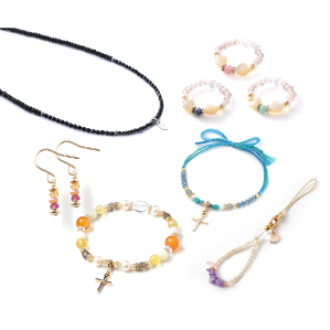 ハローキティブレスレット 魅力アップ【JJ 掲載商品】- パワーストーン