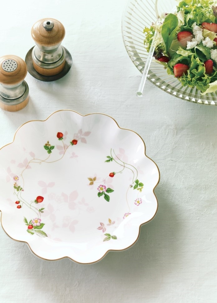 ウェッジウッド】ワイルド ストロベリー ペタルトレイ | 洋食器お