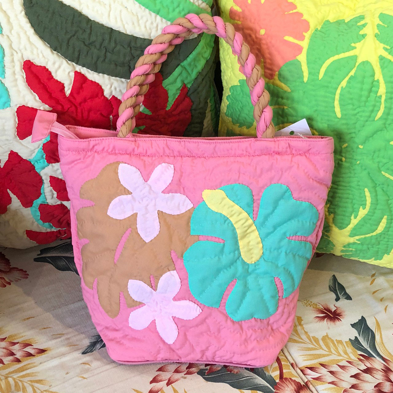 ハワイアンキルト ハンドバッグ ハイビスカス ピンク/ Hawaiian quilt