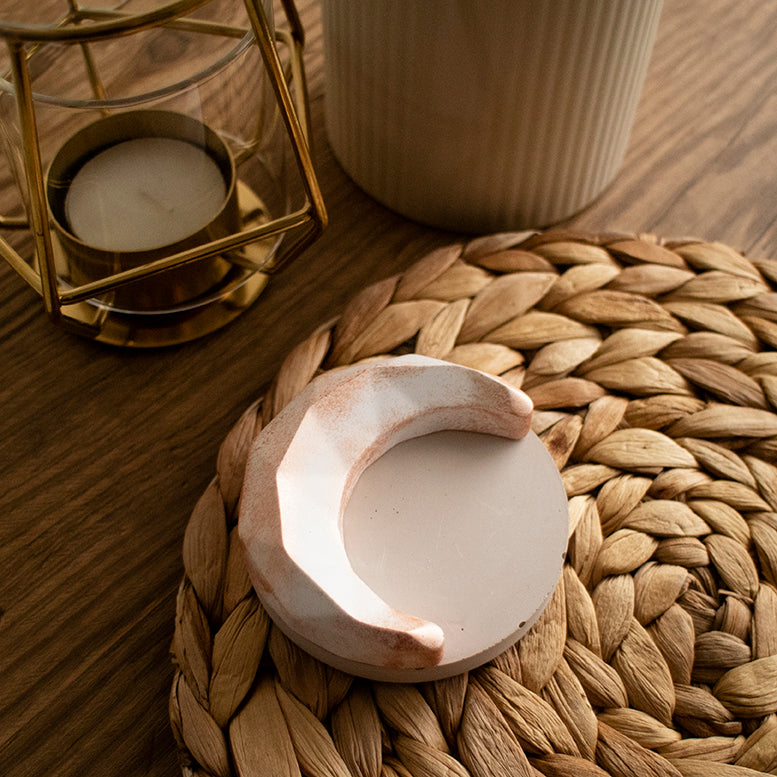 michikake moon stone | 三日月のアロマストーン – 宙フェス夜市