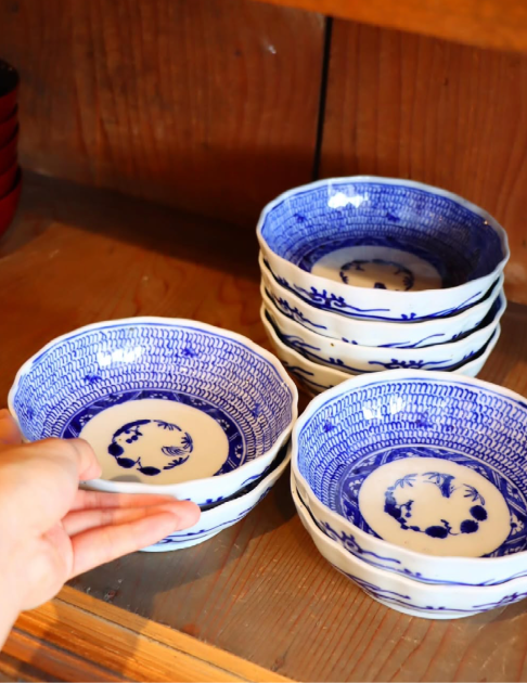 富山の器販売店（古伊万里 九谷焼）✨⭐︎ベロ藍の微塵唐草 膾皿入荷