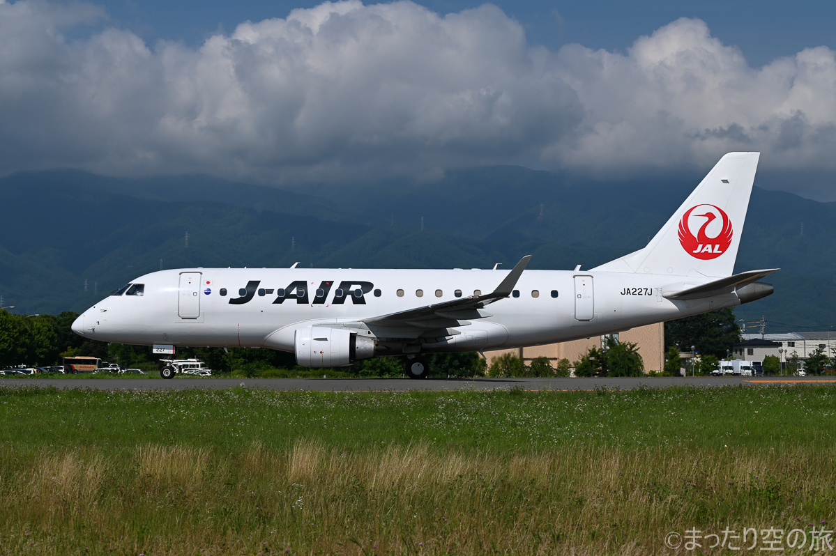 J-AIRのE170(E70)の座席の広さ・快適さ・おすすめ席まとめ - まったり