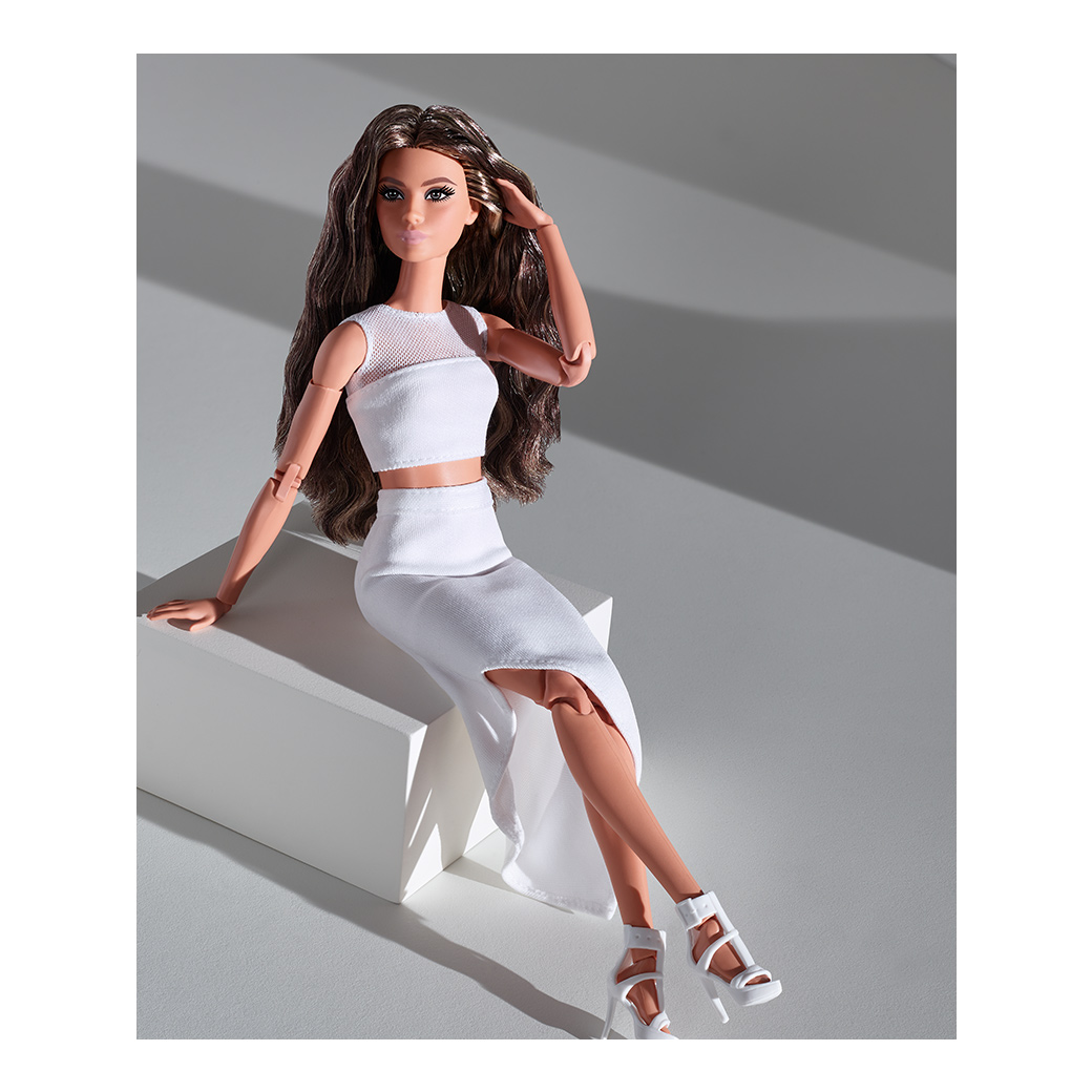 バービールックス ブルネット | シグネチャー | 「バービー｜Barbie