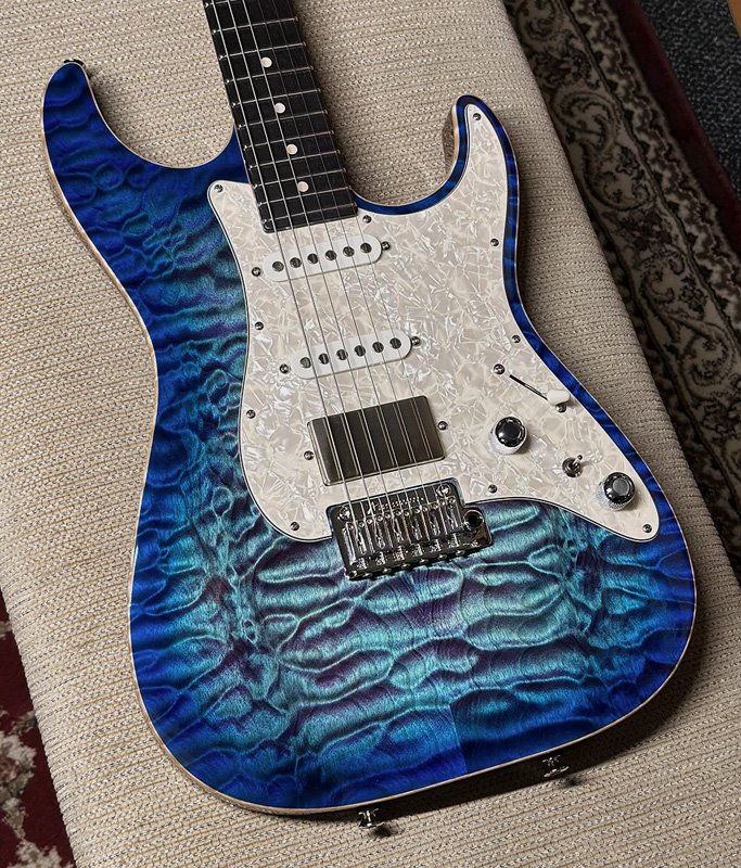 Tom Anderson Drop Top Classic Ultraviolet Blue Guitar