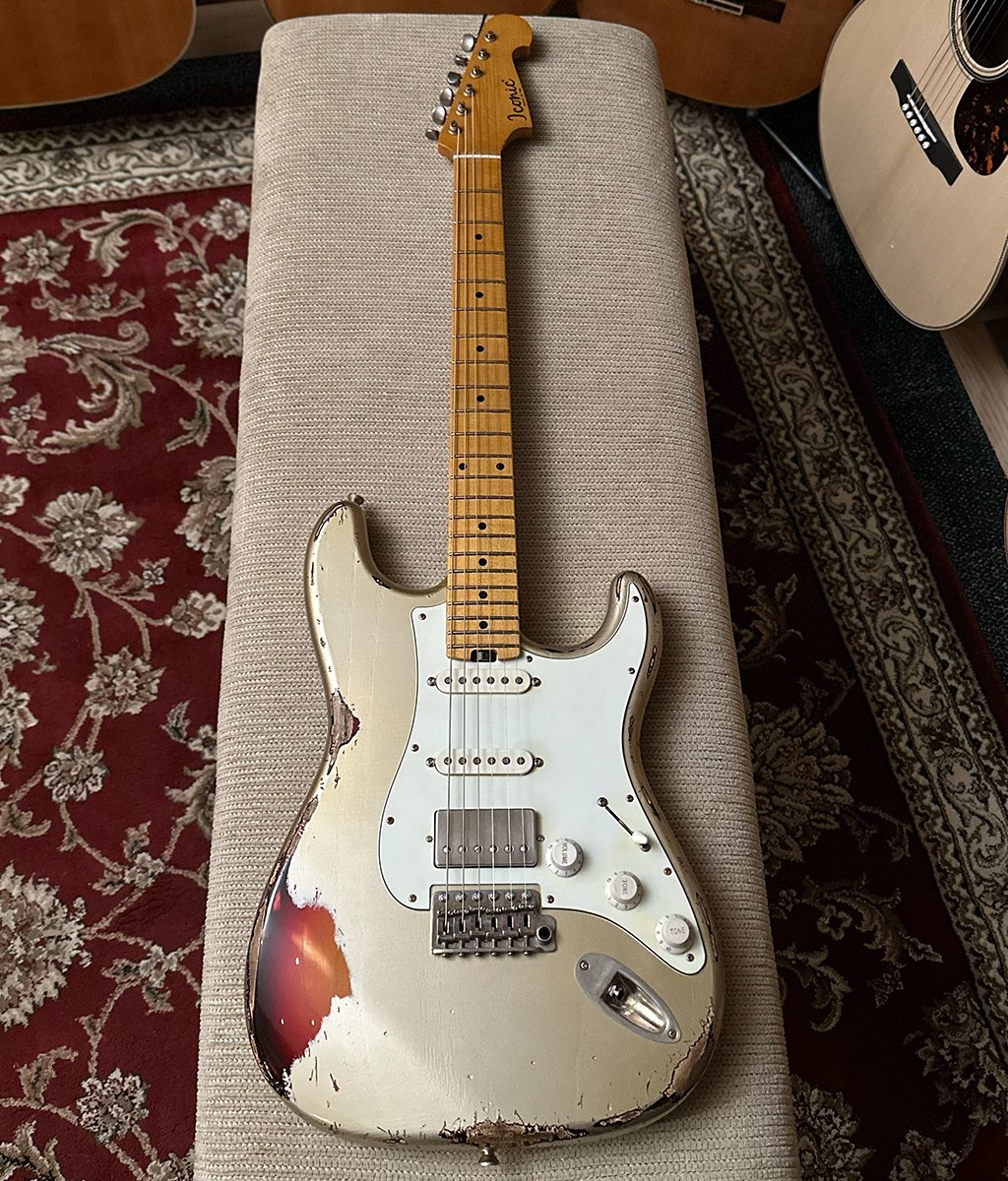 Iconic Solana VM Aztec Gold Over 3-Tone Burst Electric Guitar