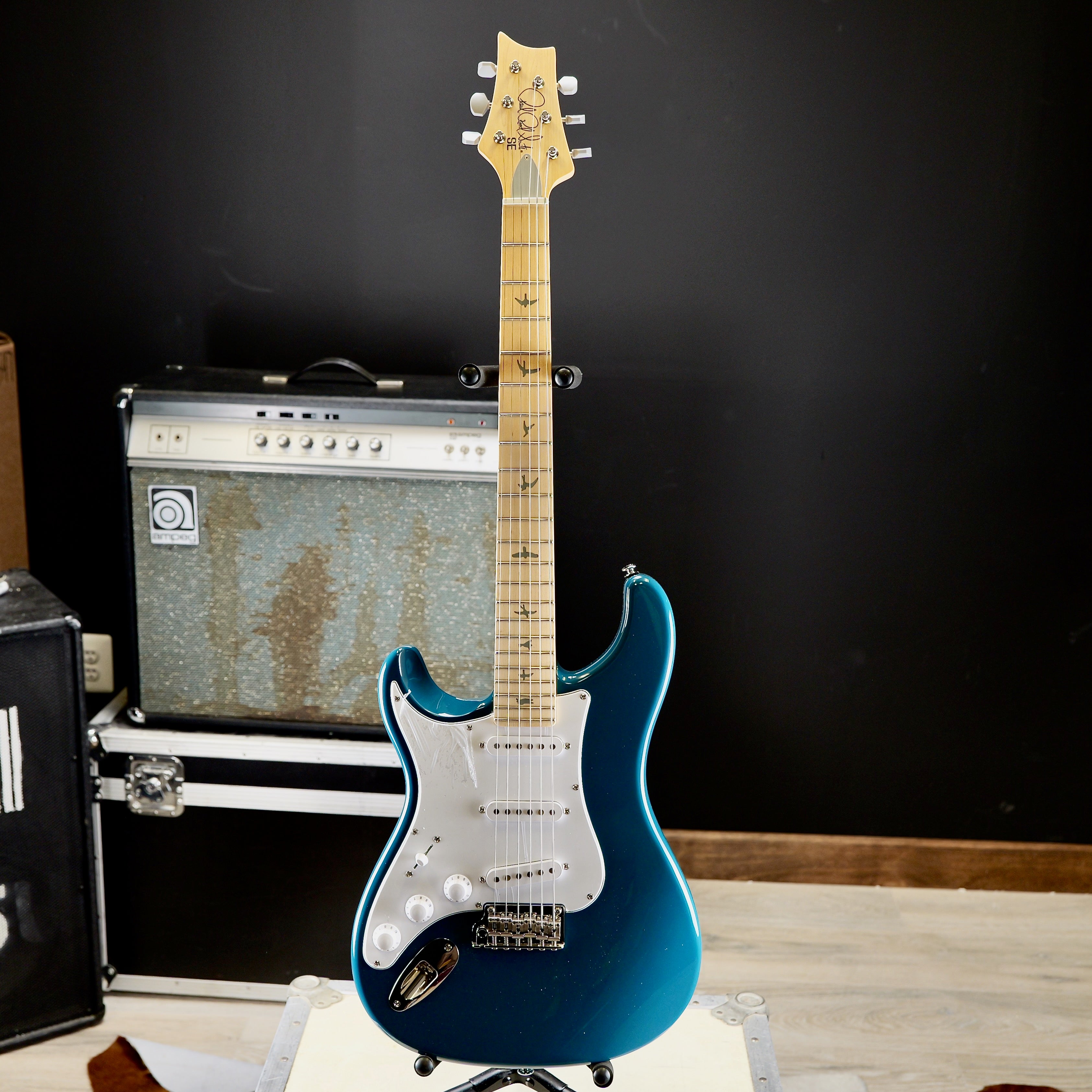 PRS SE Silver Sky Rosewood Lefty Maple Nylon Blue – Matt's Guitars
