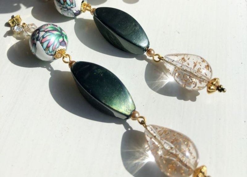 ヴィンテージビーズ他手芸材料の販売業者は高品質な品揃えと温かい接客