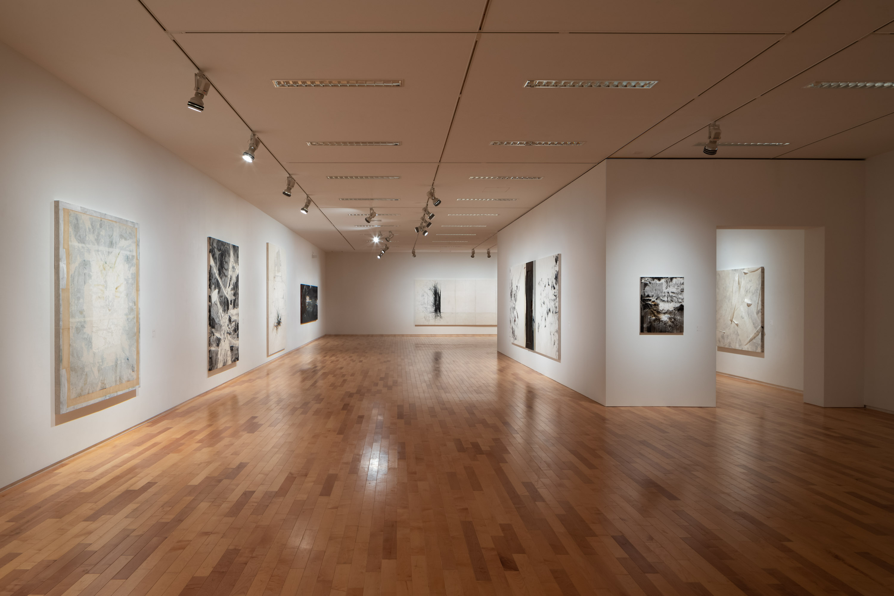 Door is Ajar ドアは開いているか 山本直彰展 | 美術館