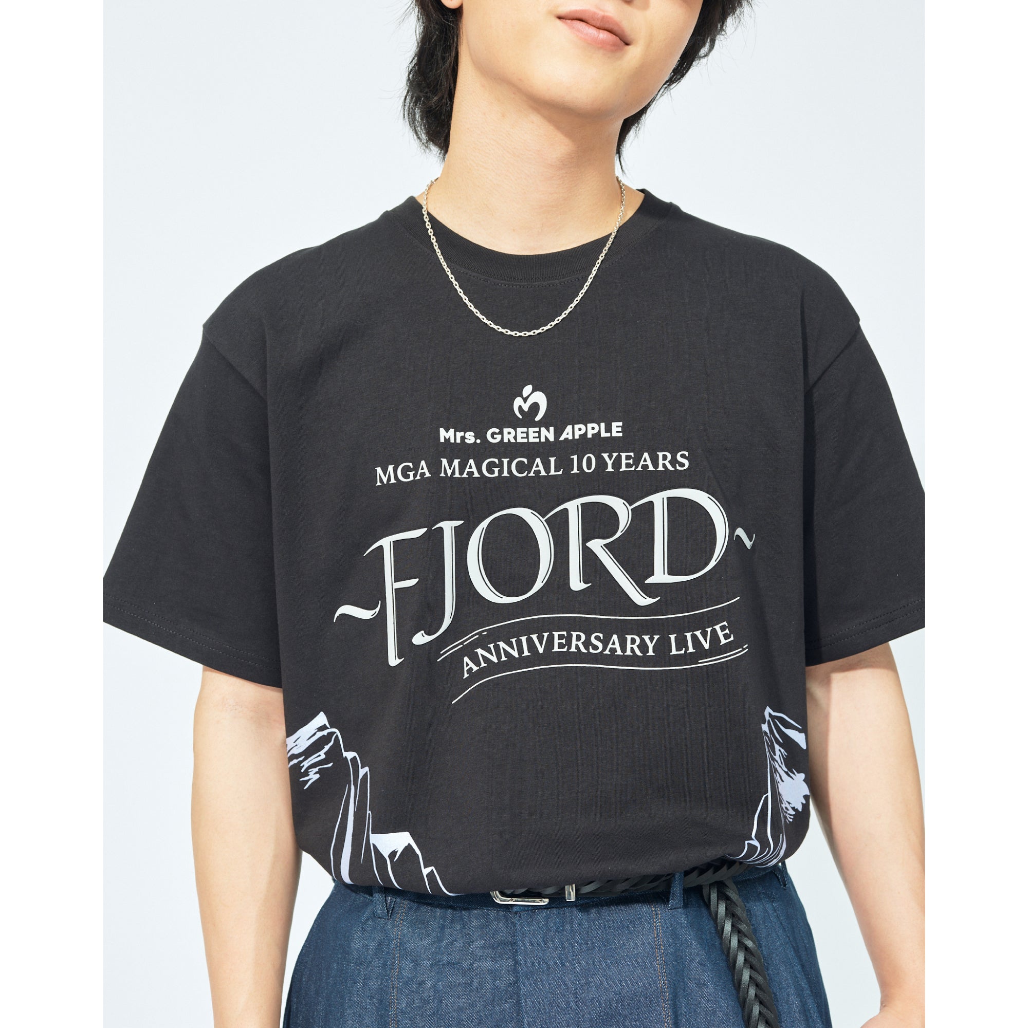 FJORD ロゴTシャツ / ブラック – Mrs. GREEN APPLE OFFICIAL STORE