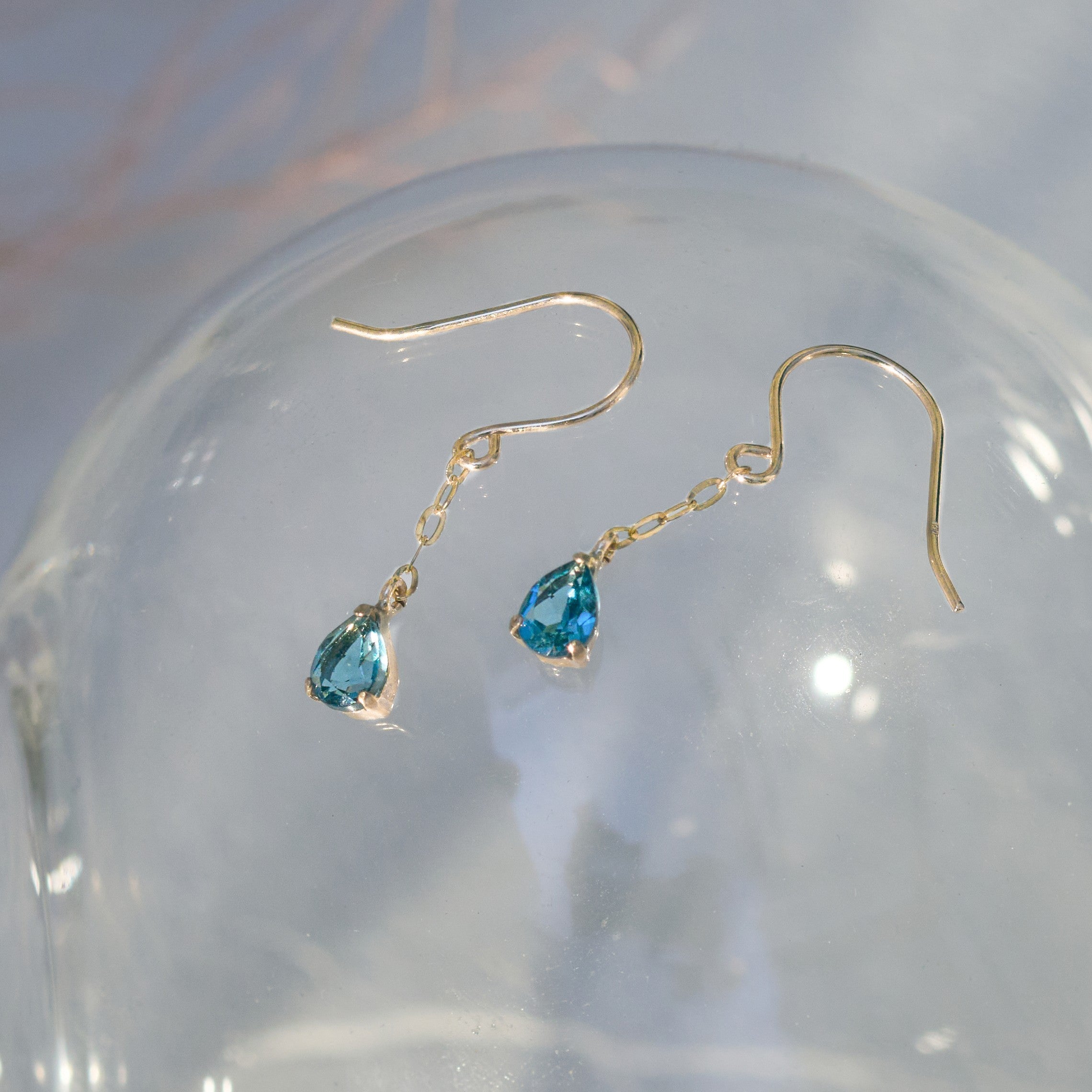 K10 ロンドンブルートパーズ フックピアス- me.（エムイードット）