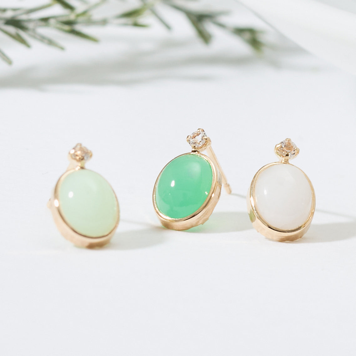 K10 ホワイトアゲート × ホワイトトパーズ スタッドピアス - me