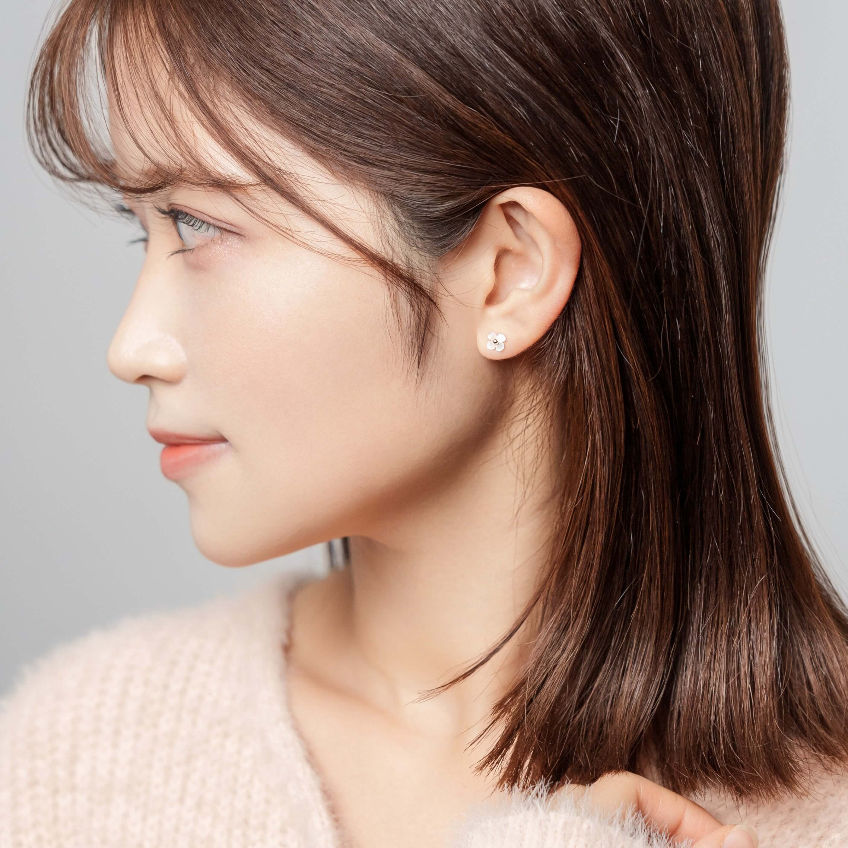 K10 シェル フラワー スタッドピアス（タネツケバナ）- me.（エムイー