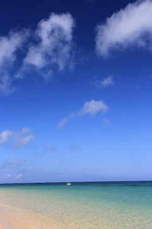 抜ける様な青空と海 - Picture of Sunset Beach, Ishigaki - Tripadvisor