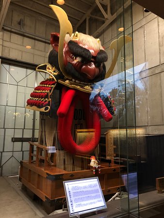 武田信玄の兜と上杉謙信の兜 - Picture of Hikiyama Exhibition Hall