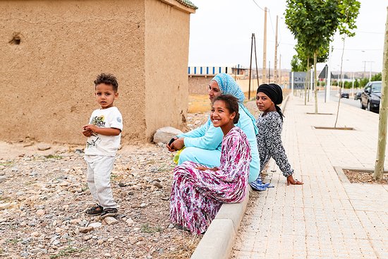 モロッコの街で。写真の撮影は注意が必要です。こちらは許可をもらって