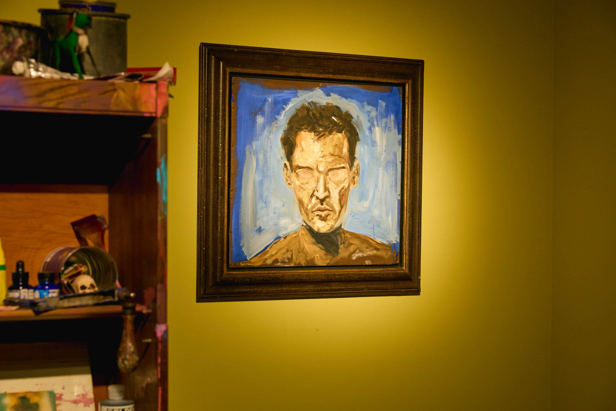 ジョニー・デップの内的世界を旅する没入型展覧会が高輪ゲートウェイで開催