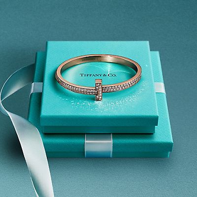 記念日や特別な日にぴったりなラグジュアリー ギフト | Tiffany & Co.