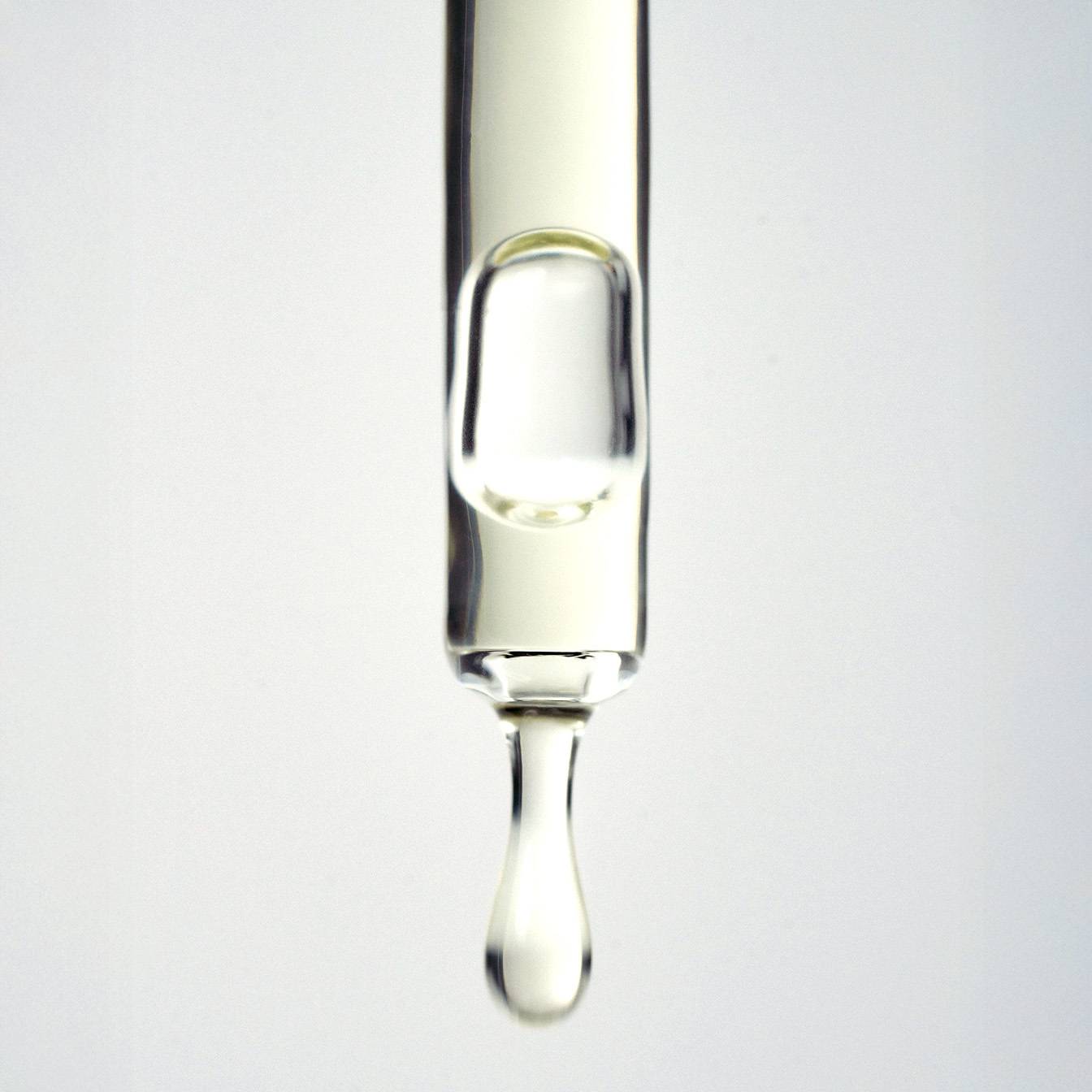 ラディアンスセラム ビタミンC誘導体 15% + ビタミンE 1% Paris — Typology