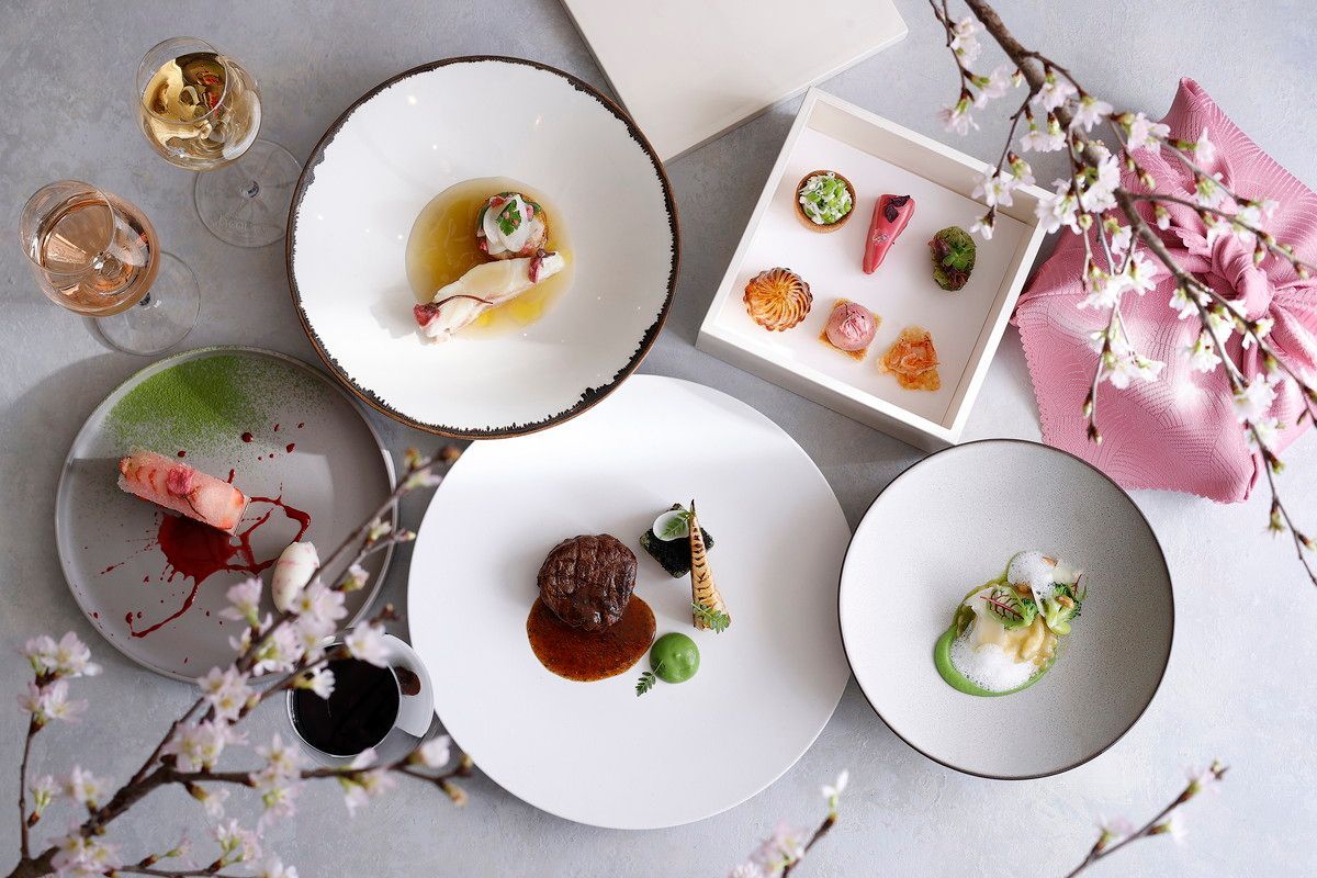 春の香りに誘われて。ホテル雅叙園東京で「桜」を食す | Vogue Japan
