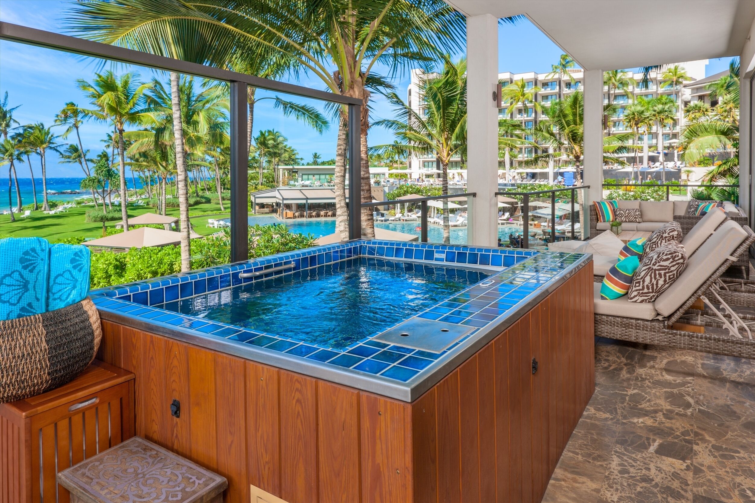 LUXURY OCEAN & RESORT VIEWS ANDAZ w/ LANAI JACUZZI Sea Spirit 811