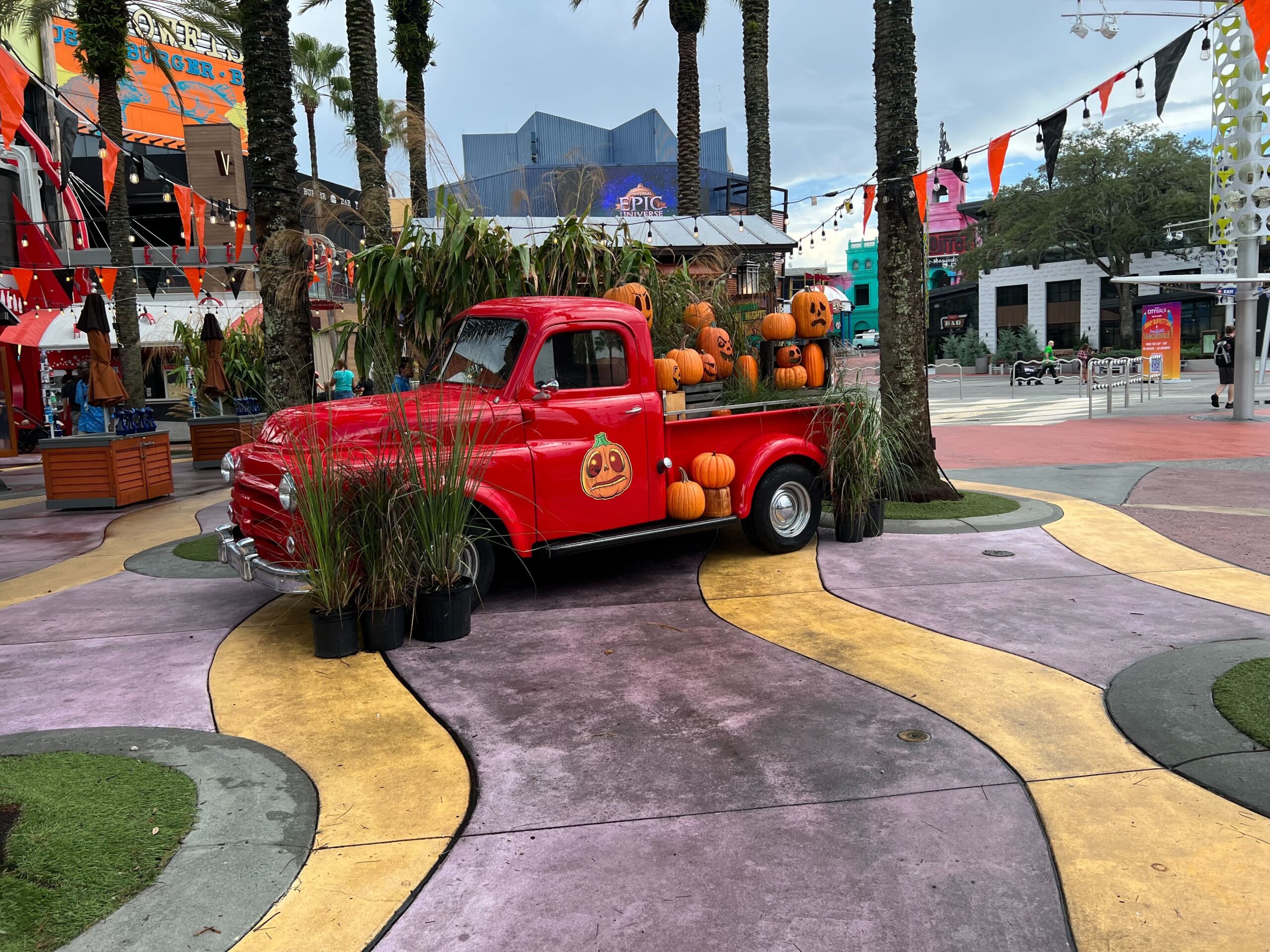 New Lil' Boo Halloween Decorations in Universal CityWalk Orlando
