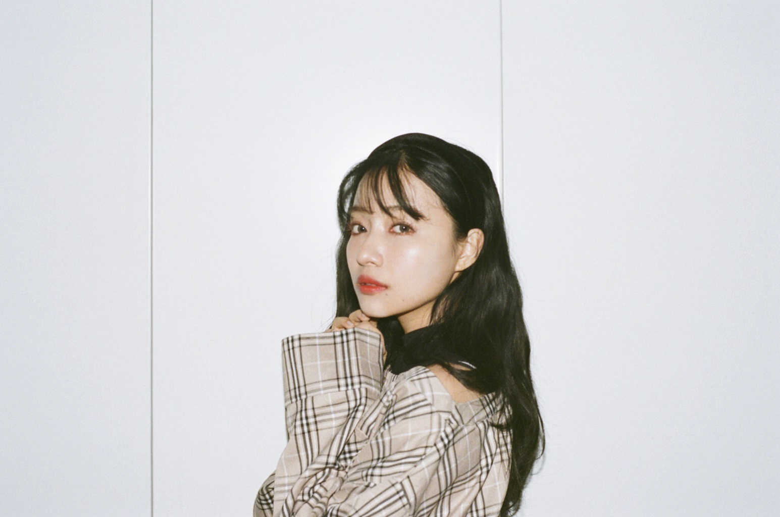 NMB48の村瀬紗英が初の写真集「Sがいい」を出版 SNSの総フォロワー数