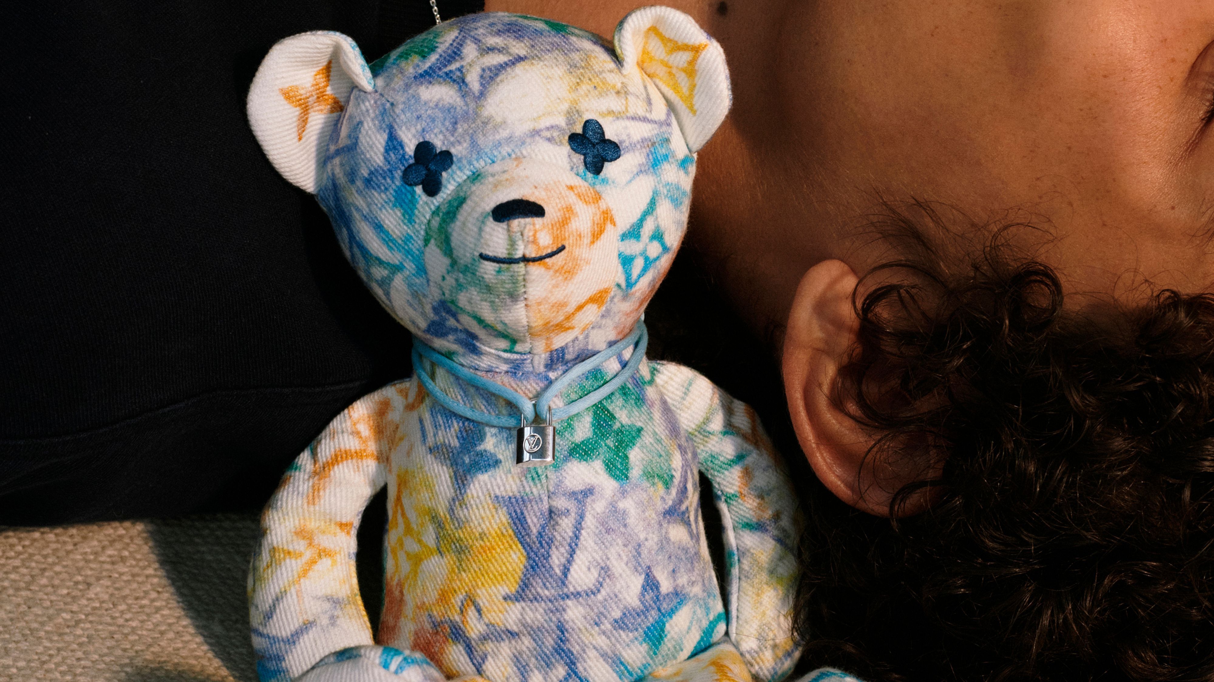 ユニセフへ寄付！ ルイ・ヴィトンのブレスレット＆テディベアが