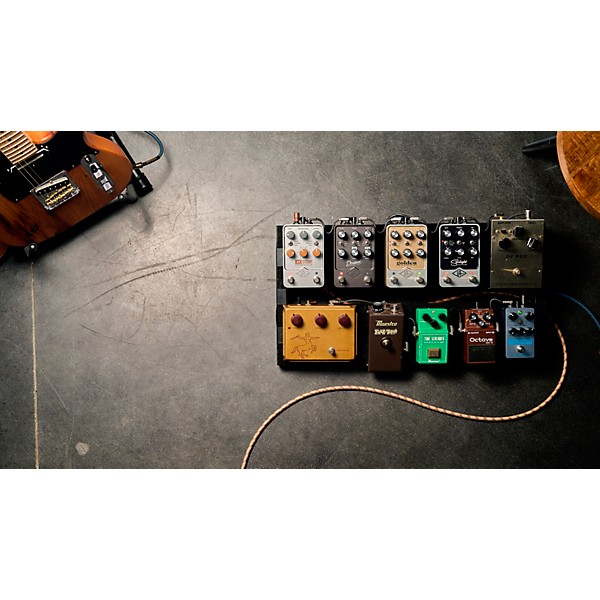 Universal Audio UAFX OX Stomp Dynamic Speaker Emulator Effects