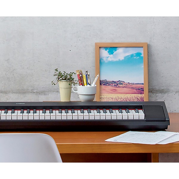 Yamaha Piaggero NP-32 76-Key Portable Keyboard With Power Adapter