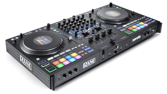 回転ディスク搭載DJコントローラーで、レコードばりにこすりまくれ