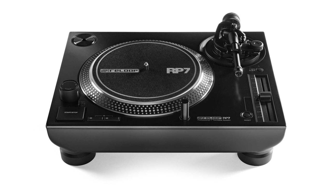 ついに出た。世界初、プロ仕様の｢7インチ専用｣ターンテーブル