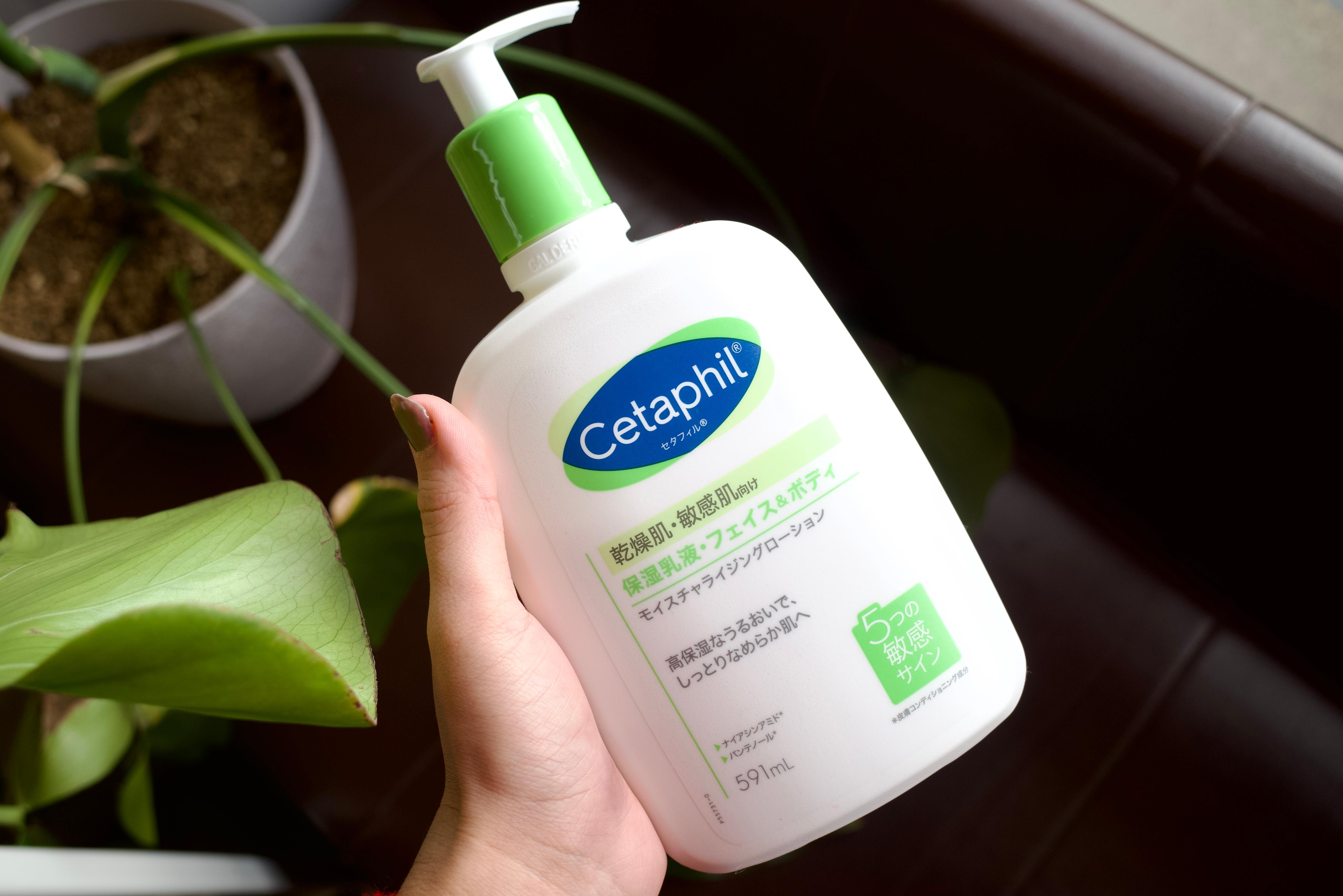 大容量、顔、体に使える。サラッと伸びてお肌がしっとりする